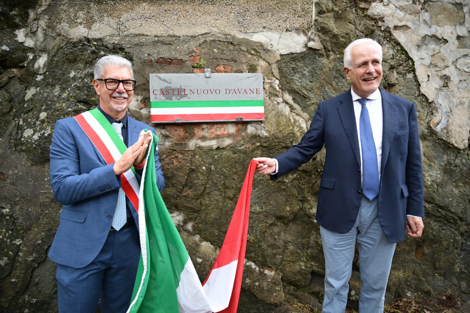 Castelnuovo d’Avane, a Cavriglia la posa della prima pietra del “borgo dei borghi”