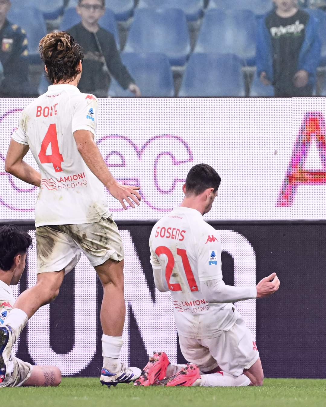 Fiorentina vince anche a Marassi col Genoa: 0-1. Gol di Gosens e 3-4 paratone di De Gea. Pagelle