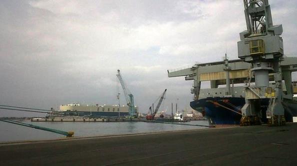 Droga: maxi traffico di cocaina dal Sudamerica al porto di Livorno. 30 arresti