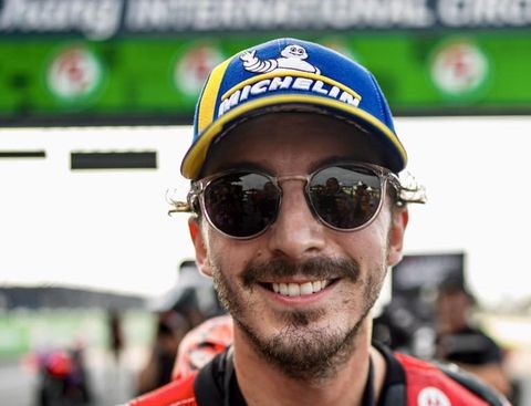Moto Gp, Bagnaia Martin e Marquez dalla Malesia: “Non si gareggi a Valencia. Aiutiamo i senza tetto”
