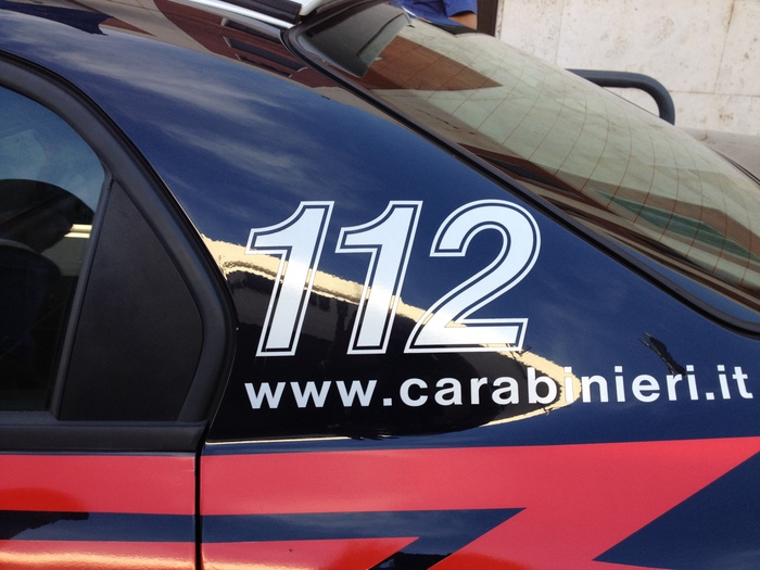Bagno a Ripoli: chiude anziana madre in terrazza dopo lite per l’eredità. Arrestato 52enne fiorentino