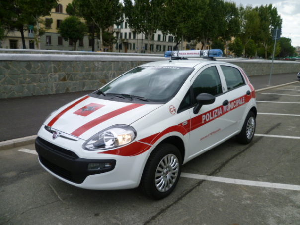 Firenze: Comune assume 100 nuovi agenti di polizia municipale. Selezione a febbraio