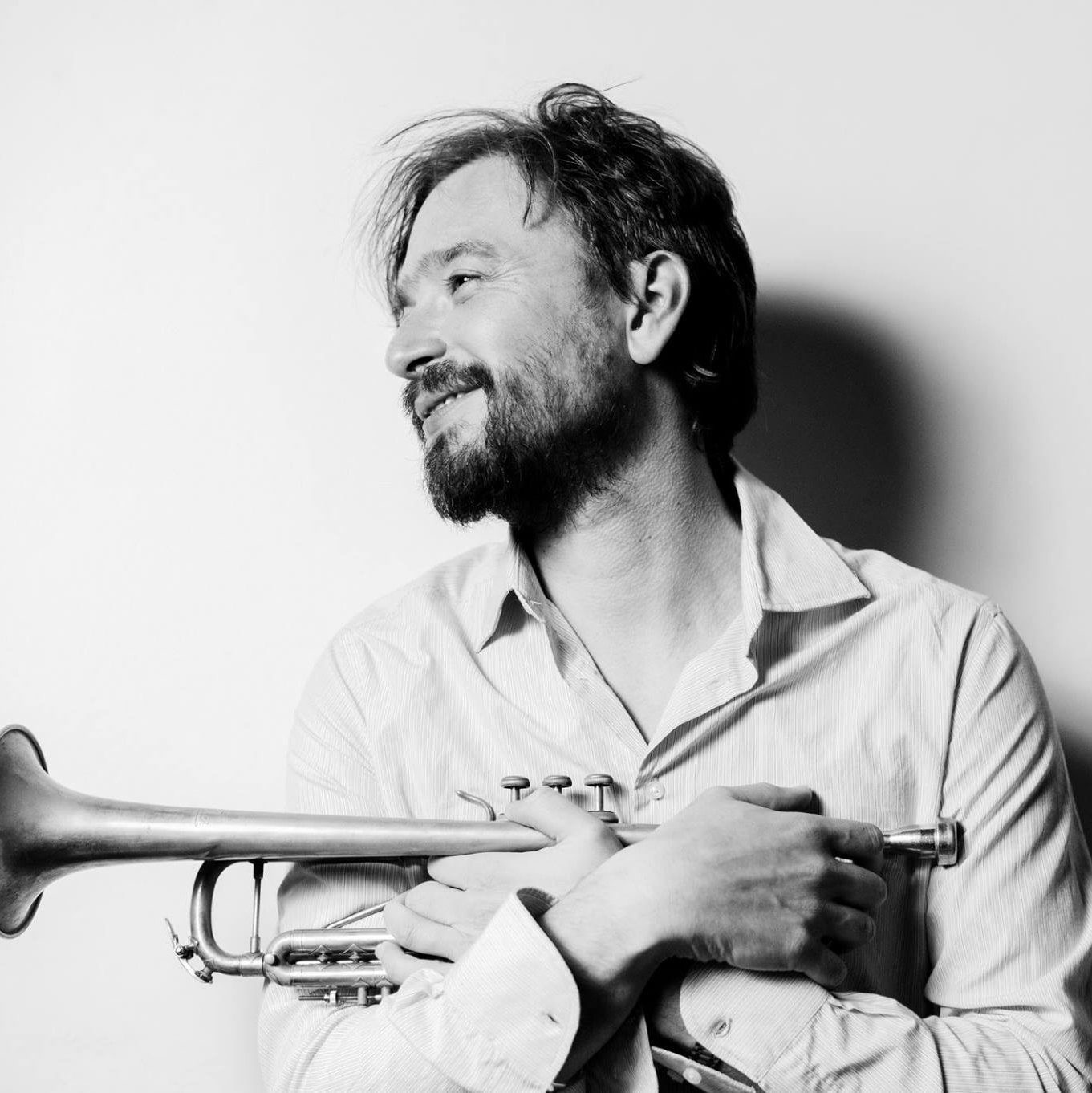 “Domeniche in salotto”, al teatro Il Momento c’è “Revisitè on Mars”
