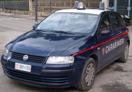 Fucecchio: litiga con la moglie mentre è ai domiciliari. I carabinieri scoprono che ha una pistola, due fucili, munizioni