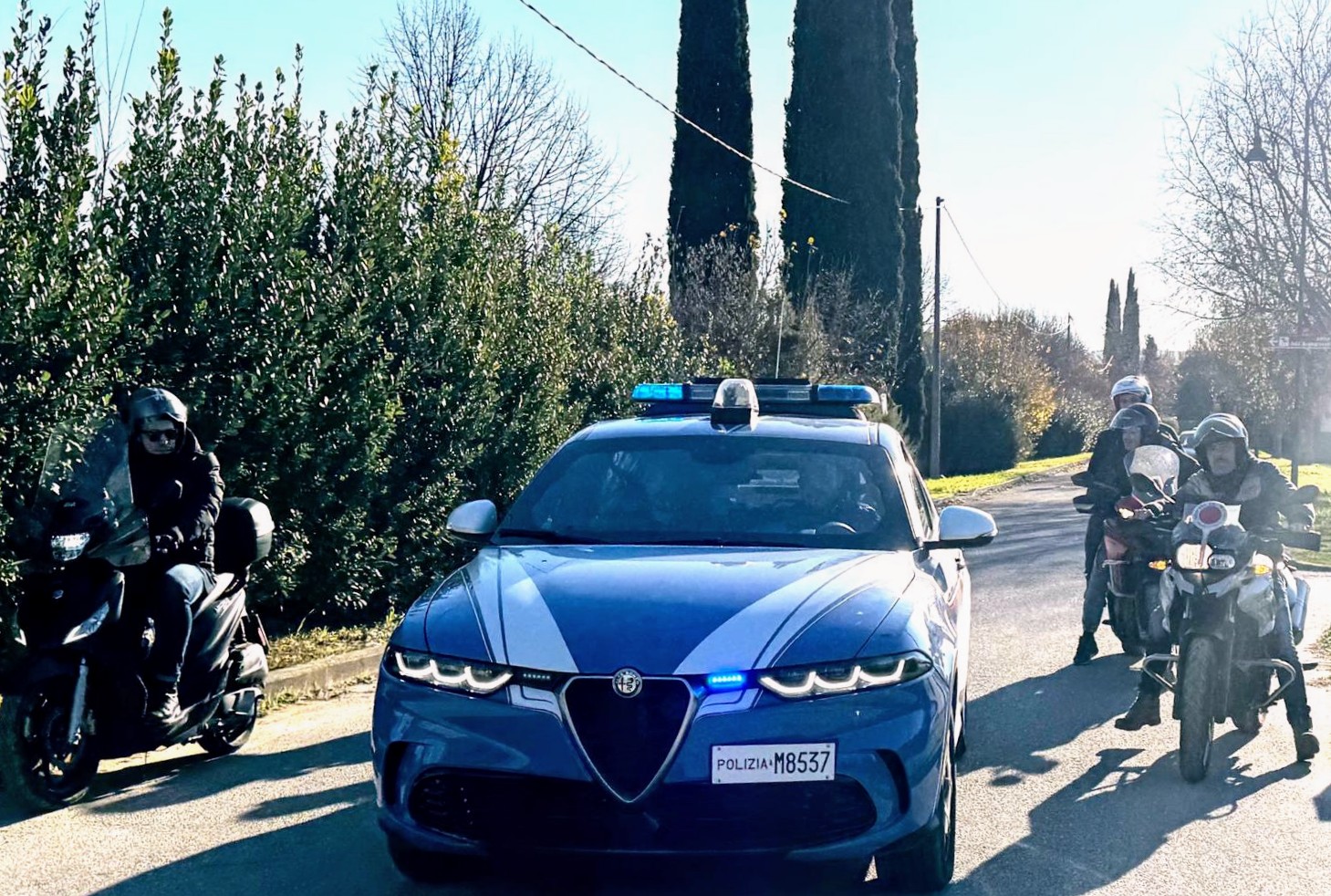 Firenze: appartato in auto con una ragazzina di 14 anni. Arrestato 61enne