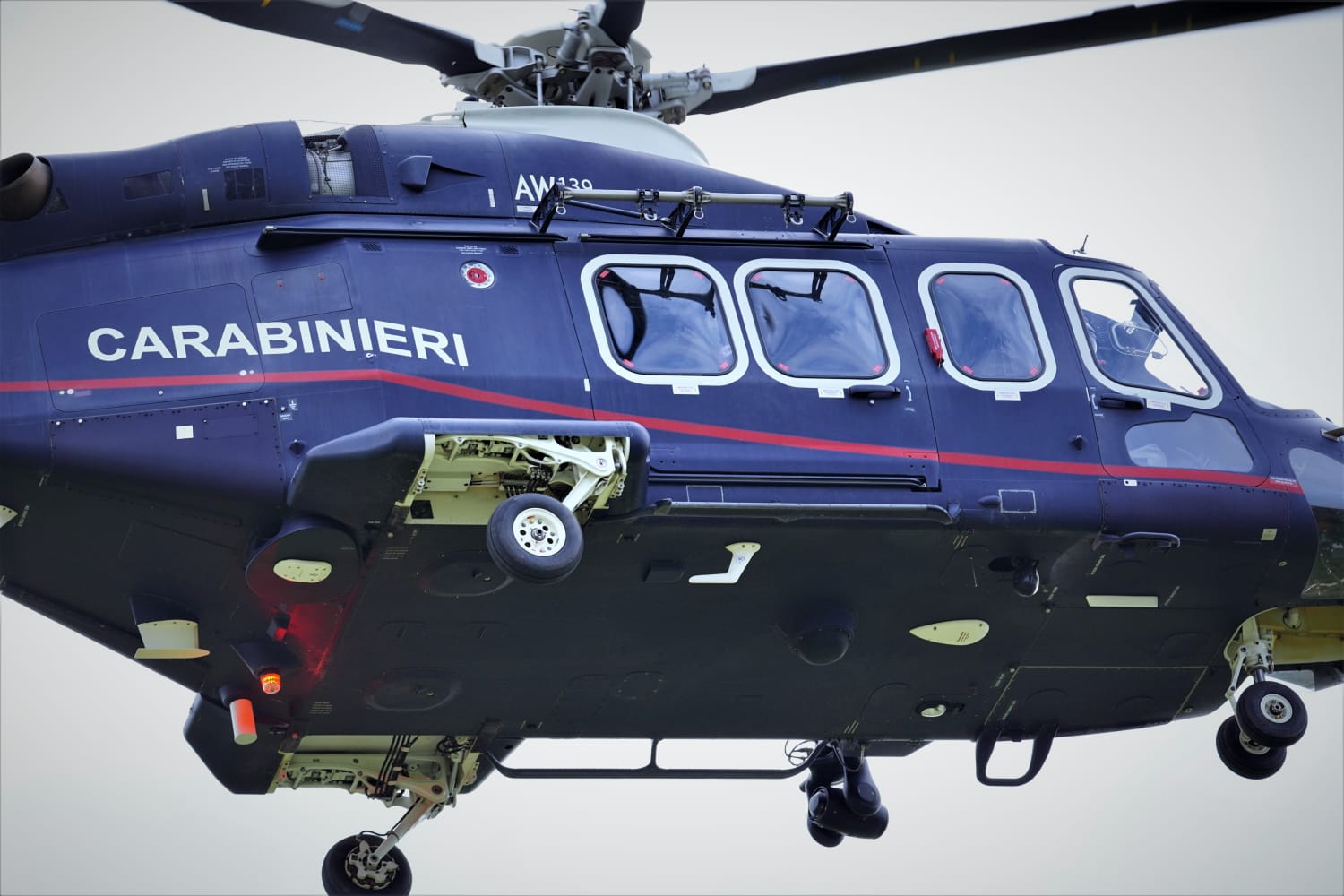 San Vincenzo: caccia ai banditi. Rubati 4 milioni, i dettagli del colpo