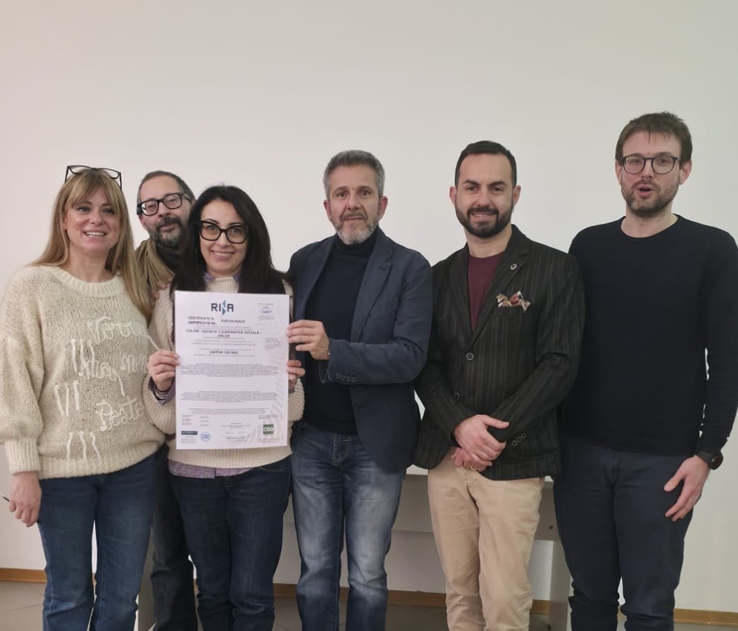 La cooperativa sociale Colori di Empoli ha ottenuto la Certificazione di parità di genere. Mezzetti “un impegno costante per i diritti di tutte e tutti”