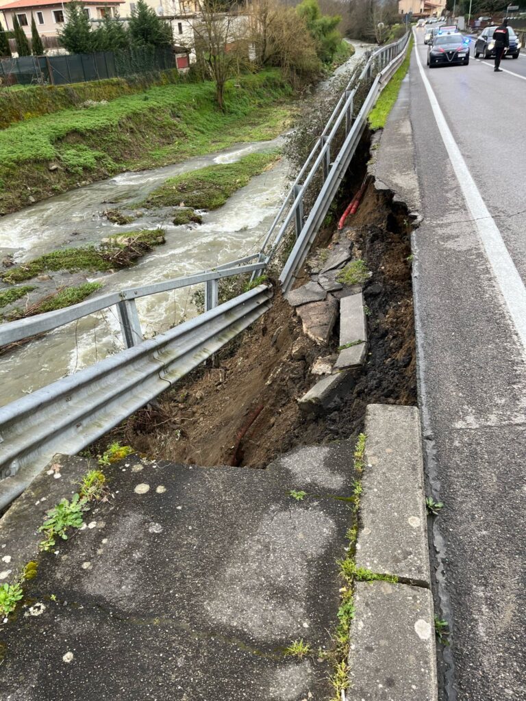 Maltempo in Toscana: pioggia in attenuazione, ma è alto il rischio frane