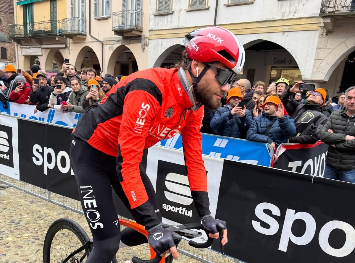 Milano-Sanremo: Van der Poel vince in volata.  Dietro Ganna e lo “sconfitto” Pogacar