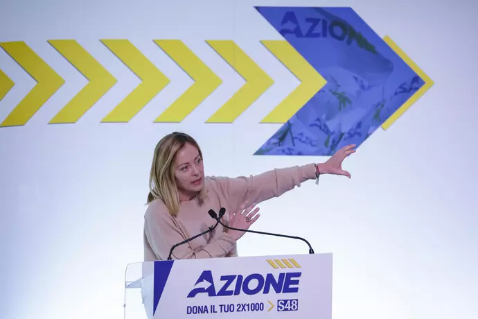 Meloni al congresso di Calenda: “Italia con Ue per difendere unità dell’Occidente. Ringrazio Ursula che mi riconosce coerenza”