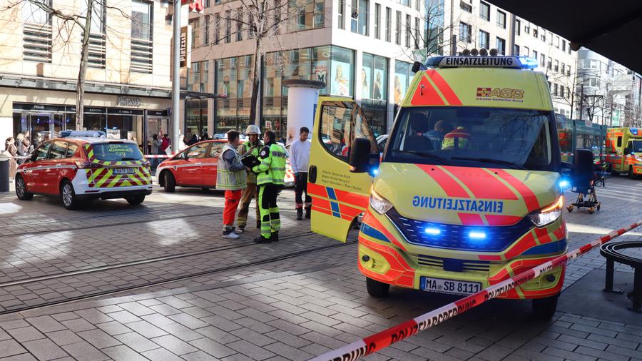 Germania: suv sulla folla a Mannheim. Almeno due morti. Dieci feriti gravi
