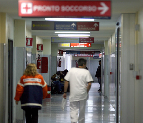 Grosseto: infermiera picchiata da paziente al pronto soccorso