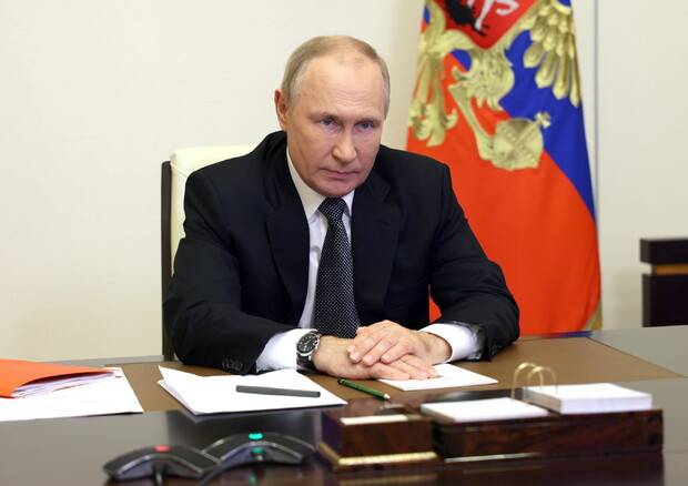 Ucraina: Putin pronto a discutere una tregua con condizioni. E Trump riparla di sanzioni a Mosca. Kiev interessata alla proposta italiana