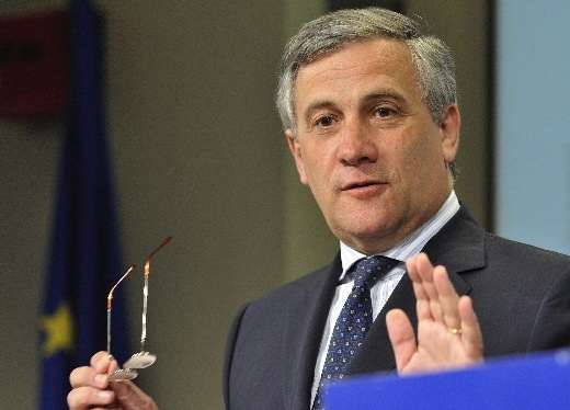 Tajani: “Primi dazi dal 15 aprile. Lista in lavorazione. Negoziare con gli Usa. Italia sostiene Ue”