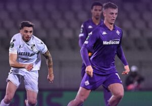 Fiorentina a San Siro (stasera, 20,45) per battere anche il Milan. La Champions non è un miraggio. Formazioni