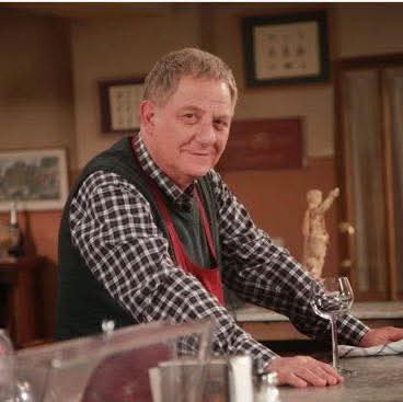 Televisione: è morto Antonello Fassari, l’oste nella serie “I Cesaroni”. Amendola: “Sarai sempre mio fratello”