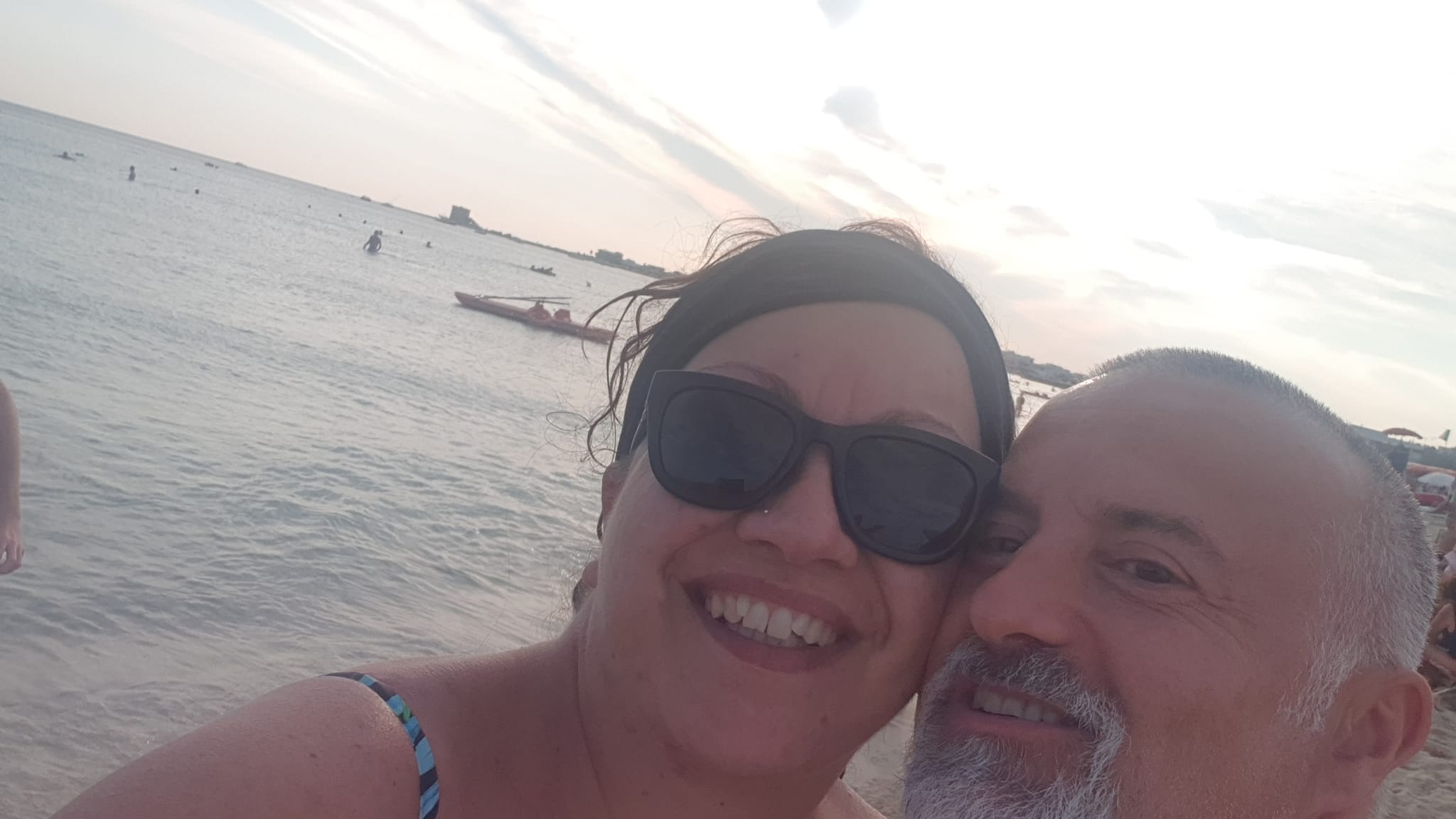 Arezzo, donna morta dopo intervento agli occhi: indagati tre medici. Attesa per l’autopsia