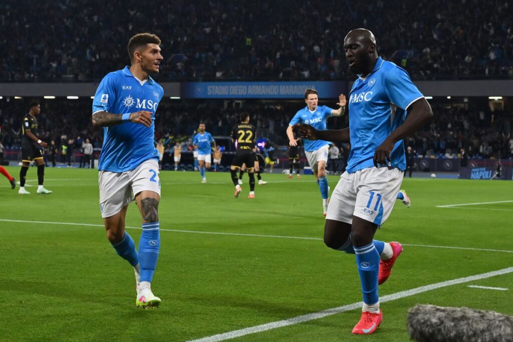 Il Napoli frena in testa, 2-2 col Genoa e l’Inter torna a -1