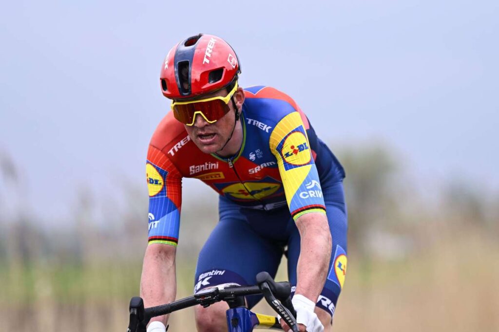 Van Uden vince a Lecce, Pedersen resta maglia rosa al Giro