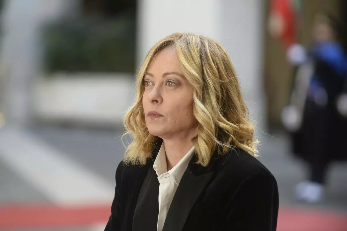 Ucraina, Meloni “Italia coerente, non è disponibile a inviare truppe”. Macron “Il vertice era sul cessate il fuoco”