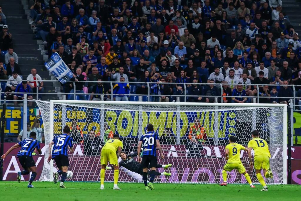 L’Inter pareggia 2-2 con la Lazio, resta a -1 dal Napoli
