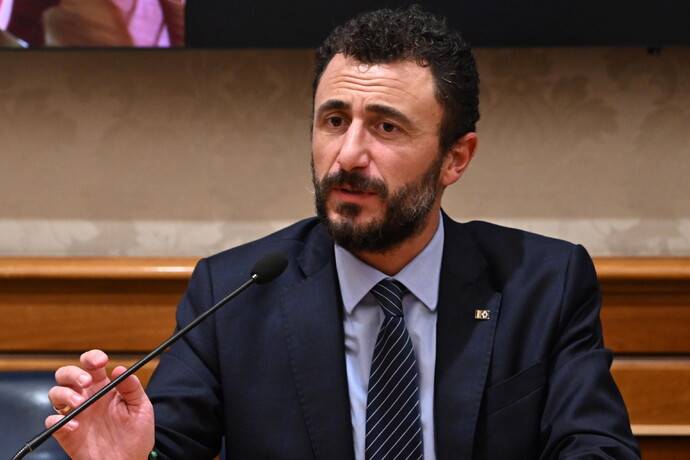 Espulso dal gruppo Fdi il deputato Pozzolo. La sua replica: “Bullismo politico”