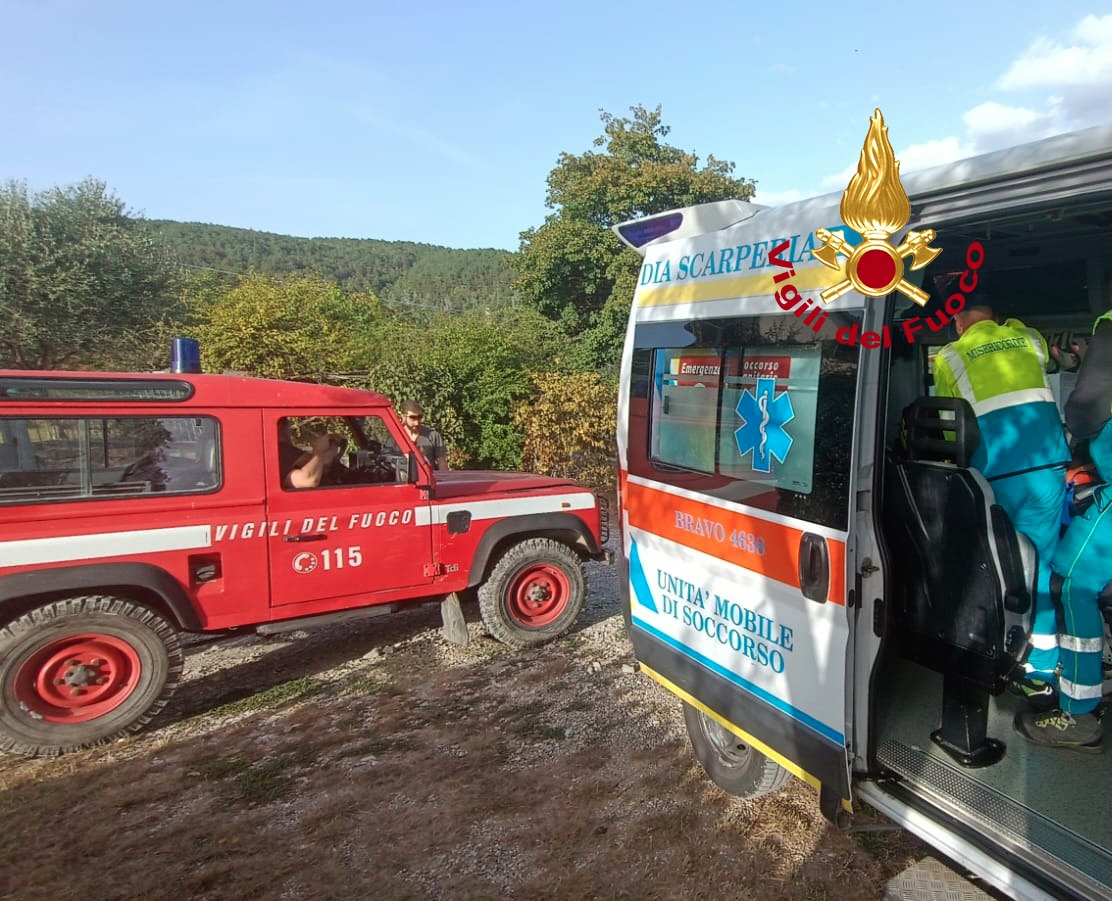 Morto nel fiume a Licciana Nardi. È un ventenne sbalzato dalla moto