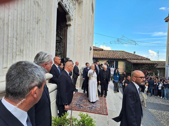 Papa Leone XIV: visita a sorpresa alla Madonna di Genazzano. Un rito che ripete ad ogni nomina