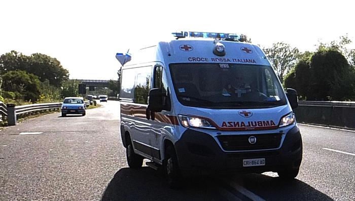 Arezzo: muore nello scontro camper-moto sulla statale E45 Tiberina