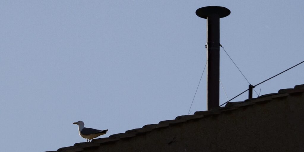 Conclave: nuovo scrutinio per il Papa. A mezzogiorno nuova fumata