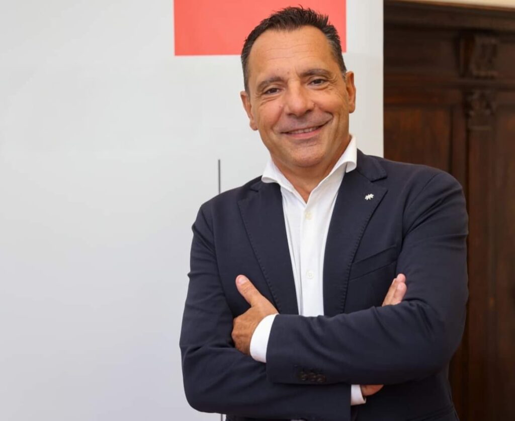 Commercio, ricettività e ristorazione: Confesercenti, “fuga dei giovani imprenditori, in cinque anni più di 35 mila imprese under 30 hanno abbandonato il mercato.