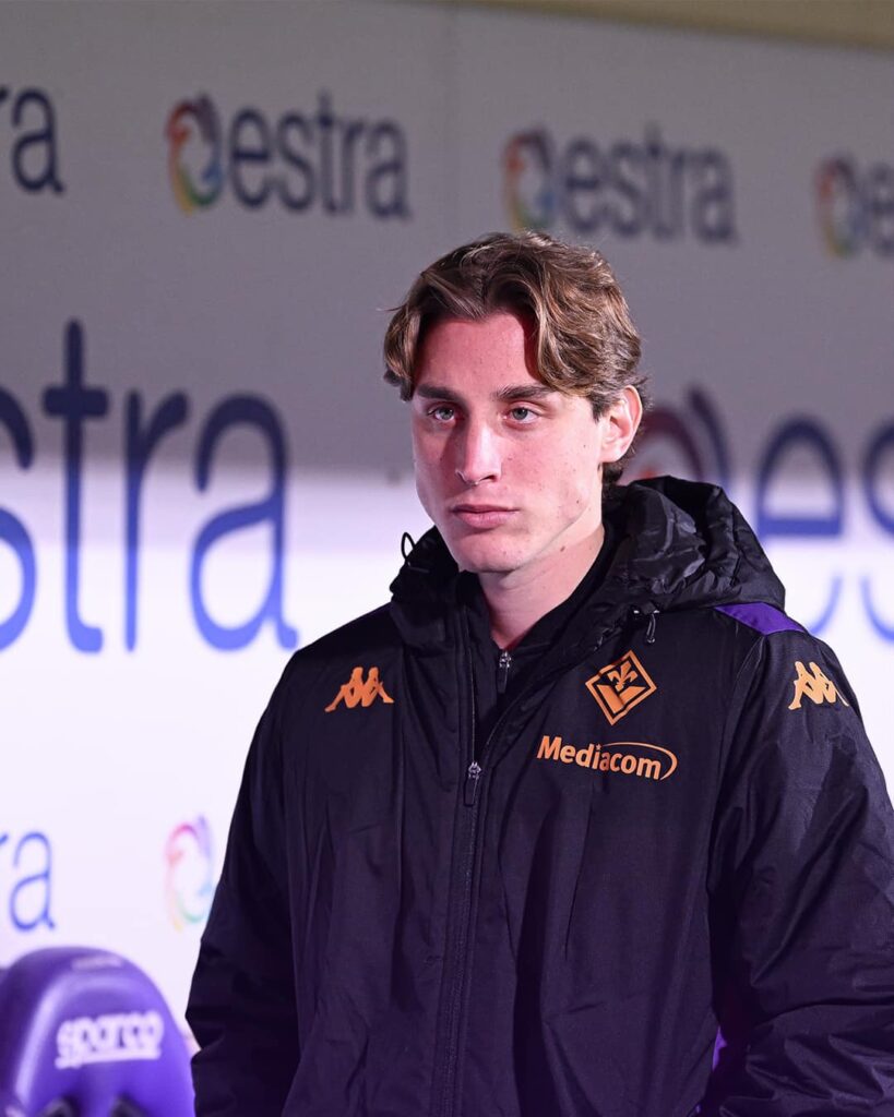 Fiorentina: Curva Sud della Roma rende omaggio a Bove. Edo in lacrime