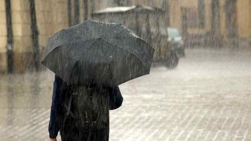 Maltempo in Toscana: codice giallo per rischio idrogeologico e temporali forti giovedì 8
