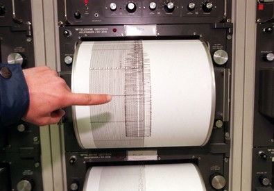 Terremoto a Napoli: magnitudo 4.4. Epicentro ai Campi Flegrei. Evacuata l’Università Federico II
