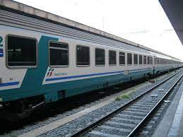 Sciopero treni: alta adesione in Toscana. I sindacati: molti convogli regionali soppressi
