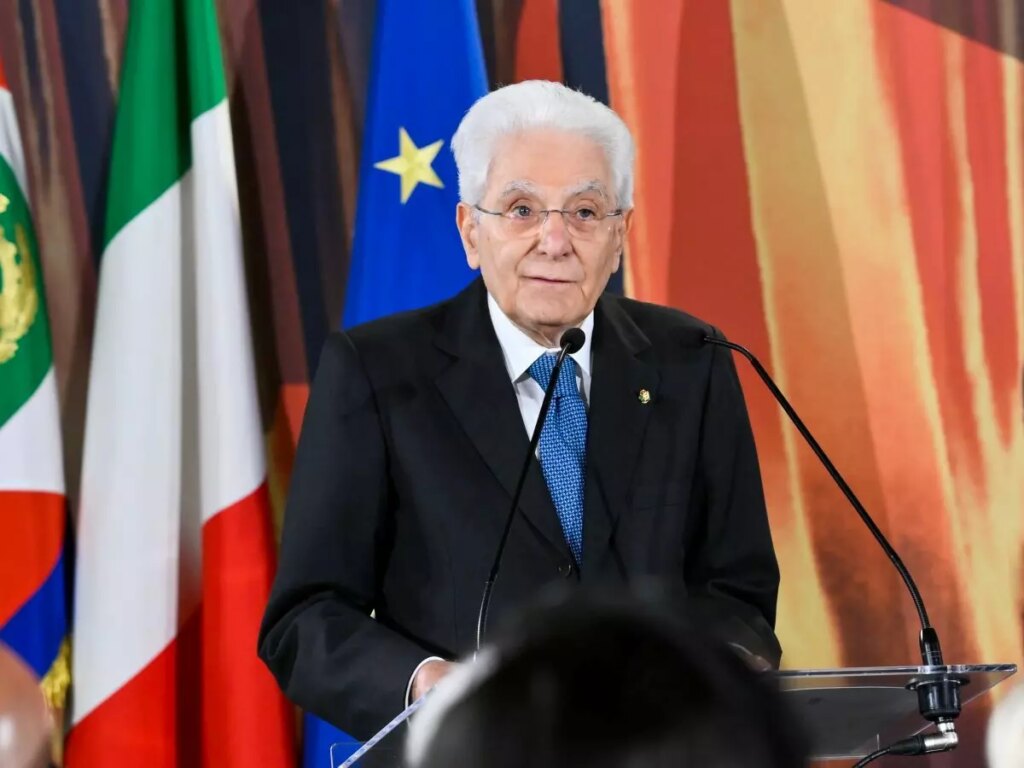 2 giugno, Mattarella “Attuare gli ideali della Costituzione missione mai esaurita”