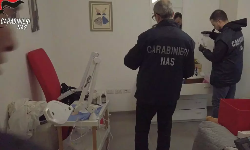 Praticava medicina estetica senza specializzazione, denunciata 42enne