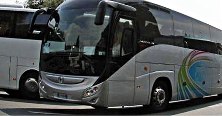 Firenze, bus turistici: dal primo luglio alle Cascine. Sosta solo per far salire e scendere le comitive