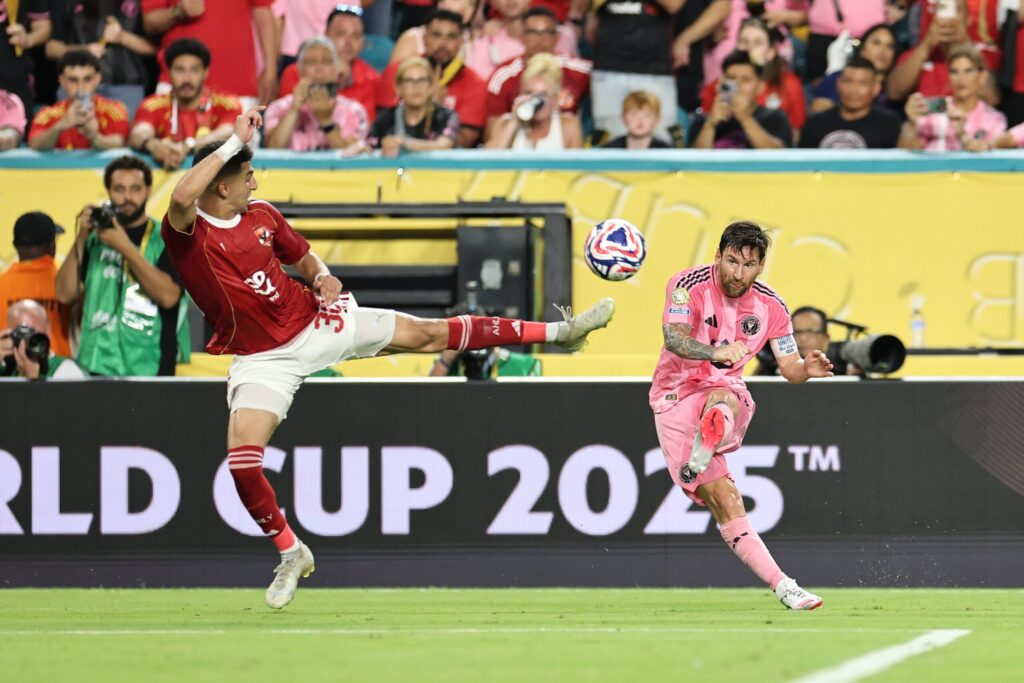 Mondiale per club: Miami di Messi fermato (0-0) dagli egiziani di Al Ahly che sbagliano un rigore. Sfilata di vecchie glorie