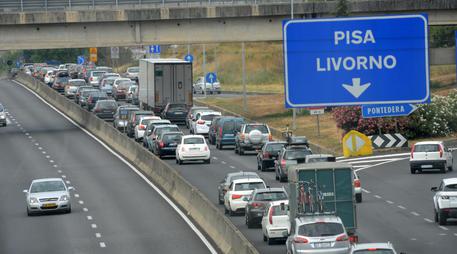 Incidenti in Fi-Pi-Li e sul raccordo Firenze-Siena: traffico bloccato e lunghe code in direzione mare