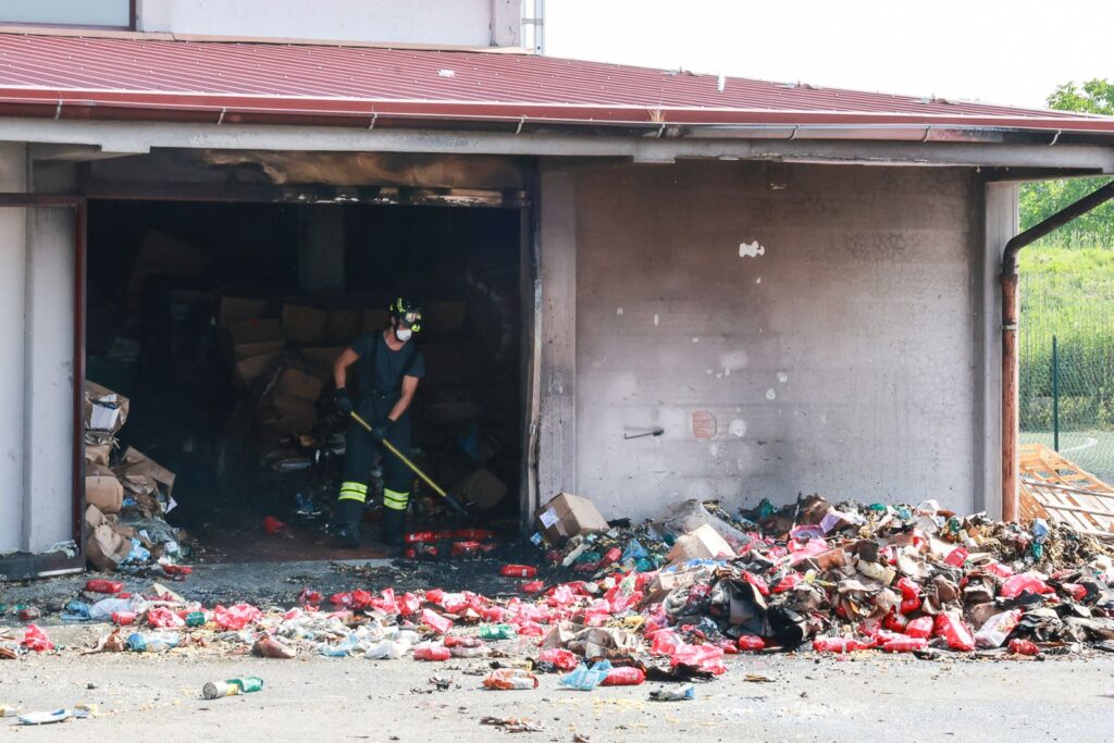 Aiuta ReSo, i sindaci dell’Unione dei Comuni lanciano la campagna di raccolta fondi dopo l’incendio ai magazzini