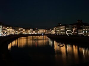 Pisa, la magia della Luminara per festeggiare la festa del Patrono San Ranieri