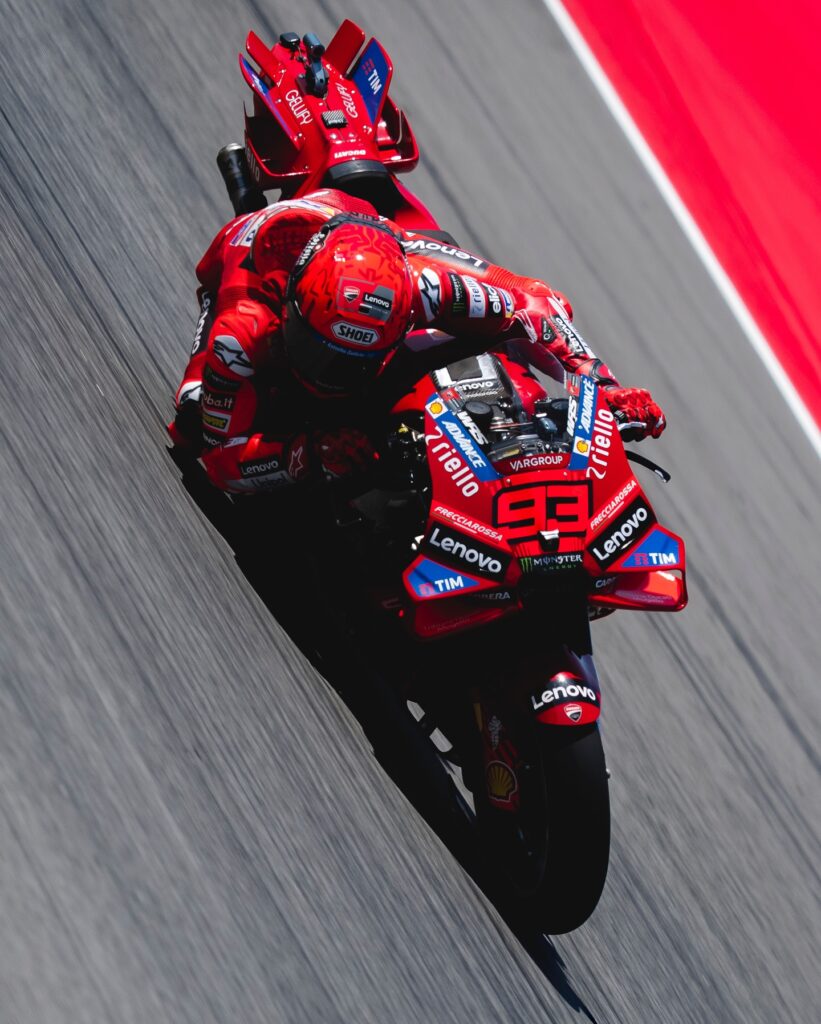 Moto, Gp Aragon: Marc Marquez vince la Sprint davanti al fratello Alex. Aldeguer terzo, male Bagnaia