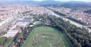 Firenze, Cascine: gli impianti sportivi (tennis, piscina, ippodromo) restano al patrimonio del Comune