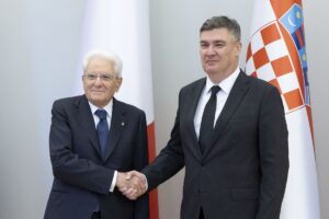 Ue, Mattarella “Rapporti commerciali aperti veicolo di pace”