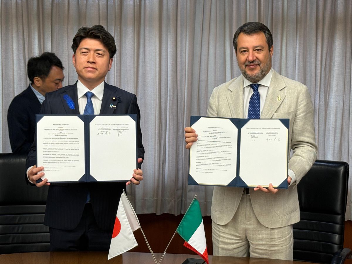 Salvini in Giappone firma accordo di cooperazione sui ponti