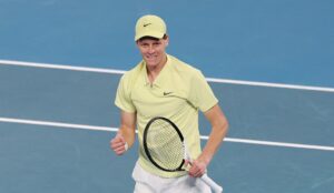 Wimbledon: Sinner debutta e vince in tre set contro Luca Nardi. Nel secondo turno affronterà Vukic