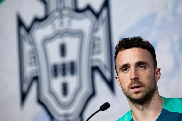 Calcio: morto in incidente stradale l’attaccante del Liverpool Diogo Jota