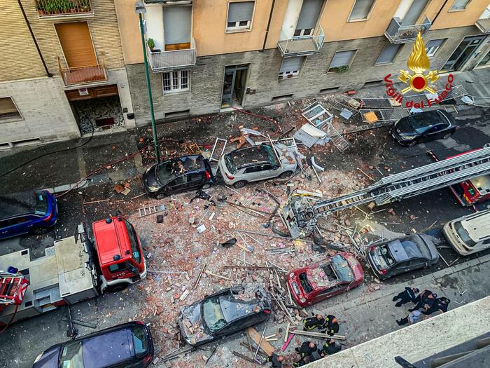 Torino, esplosione palazzina: arrestato 40enne, voleva distruggere casa della ex. 33enne morto non era suo obiettivo