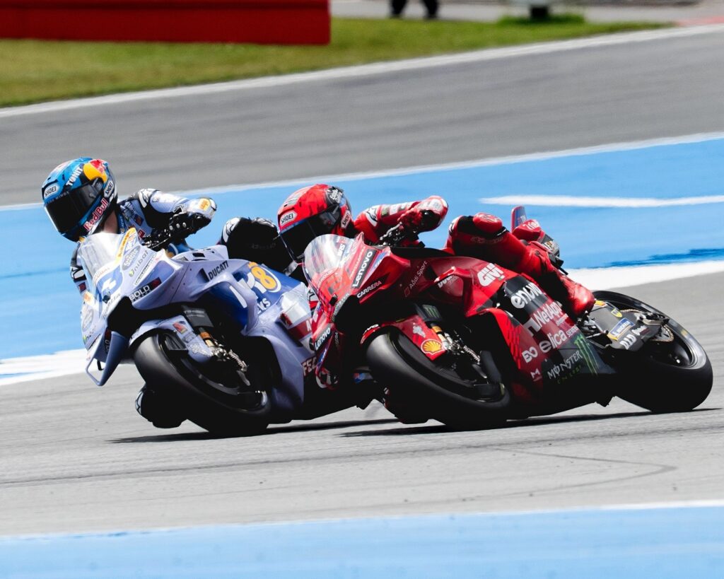 Motomondiale, Gp Germania: Marc Marquez vince la Sprint davanti a Bezzecchi. Male Bagnaia